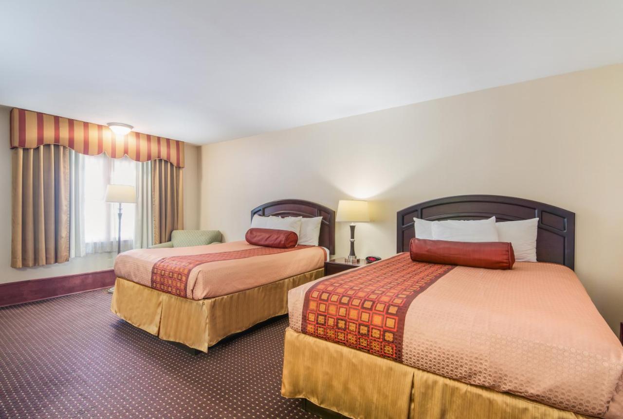 Rodeway Inn Weedsport Exterior foto
