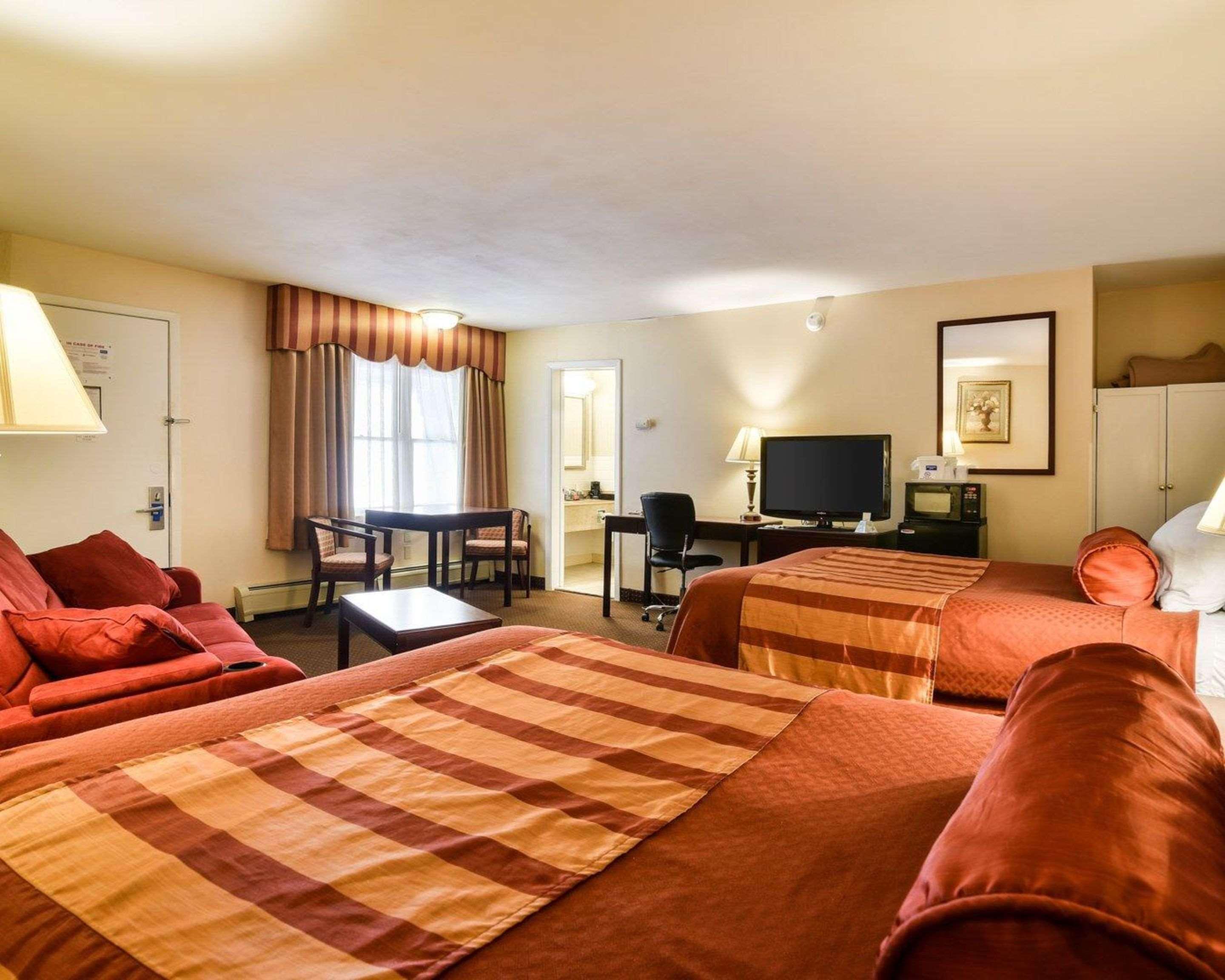 Rodeway Inn Weedsport Exterior foto